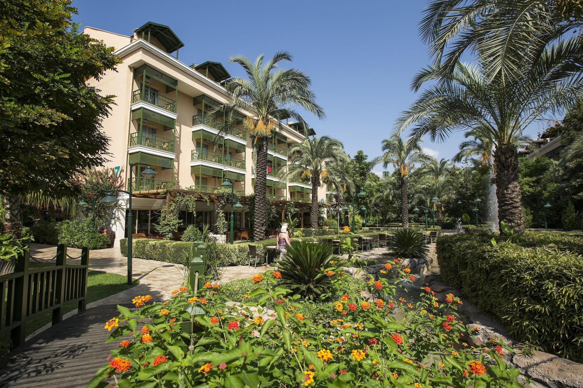 Crystal Paraiso Verde Resort & Spa Bogazket Bagian luar foto