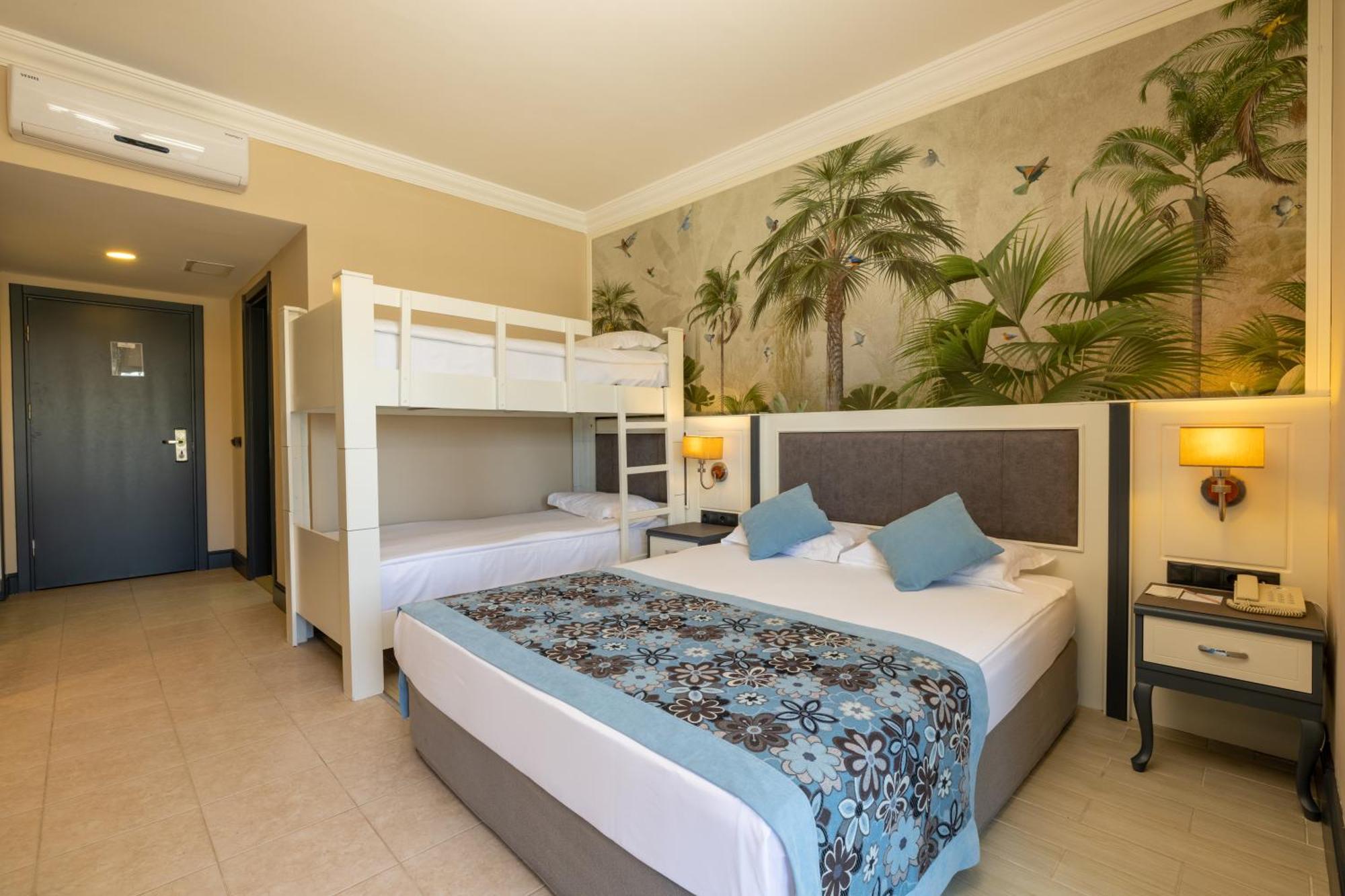Crystal Paraiso Verde Resort & Spa Bogazket Bagian luar foto